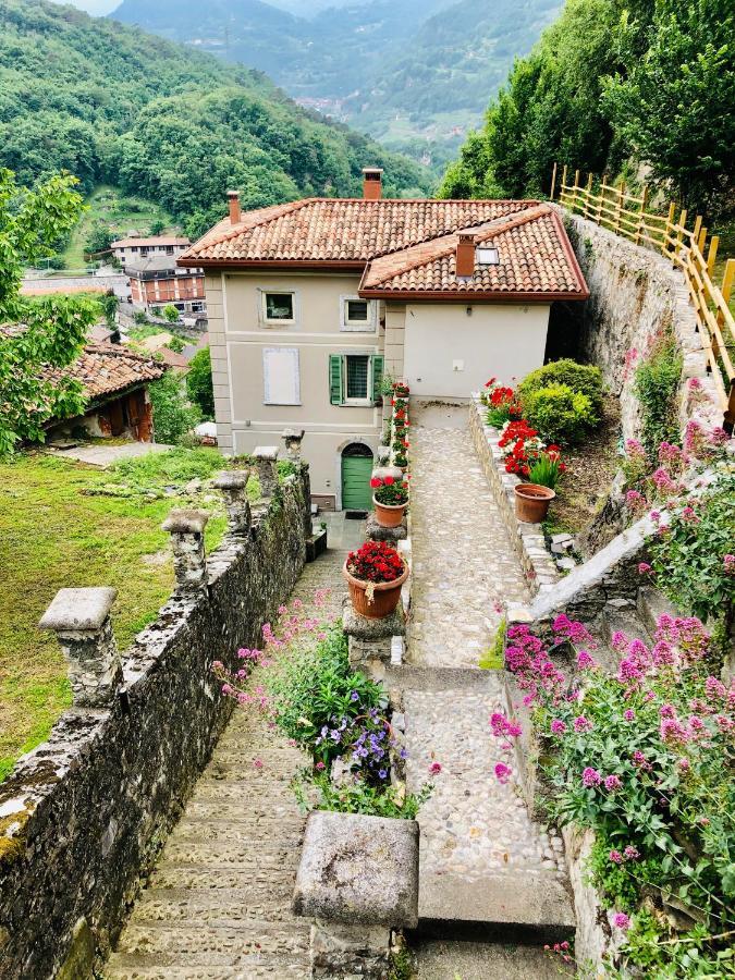 La Casa Sulla Collina Del Castello Villa Breno Exterior foto