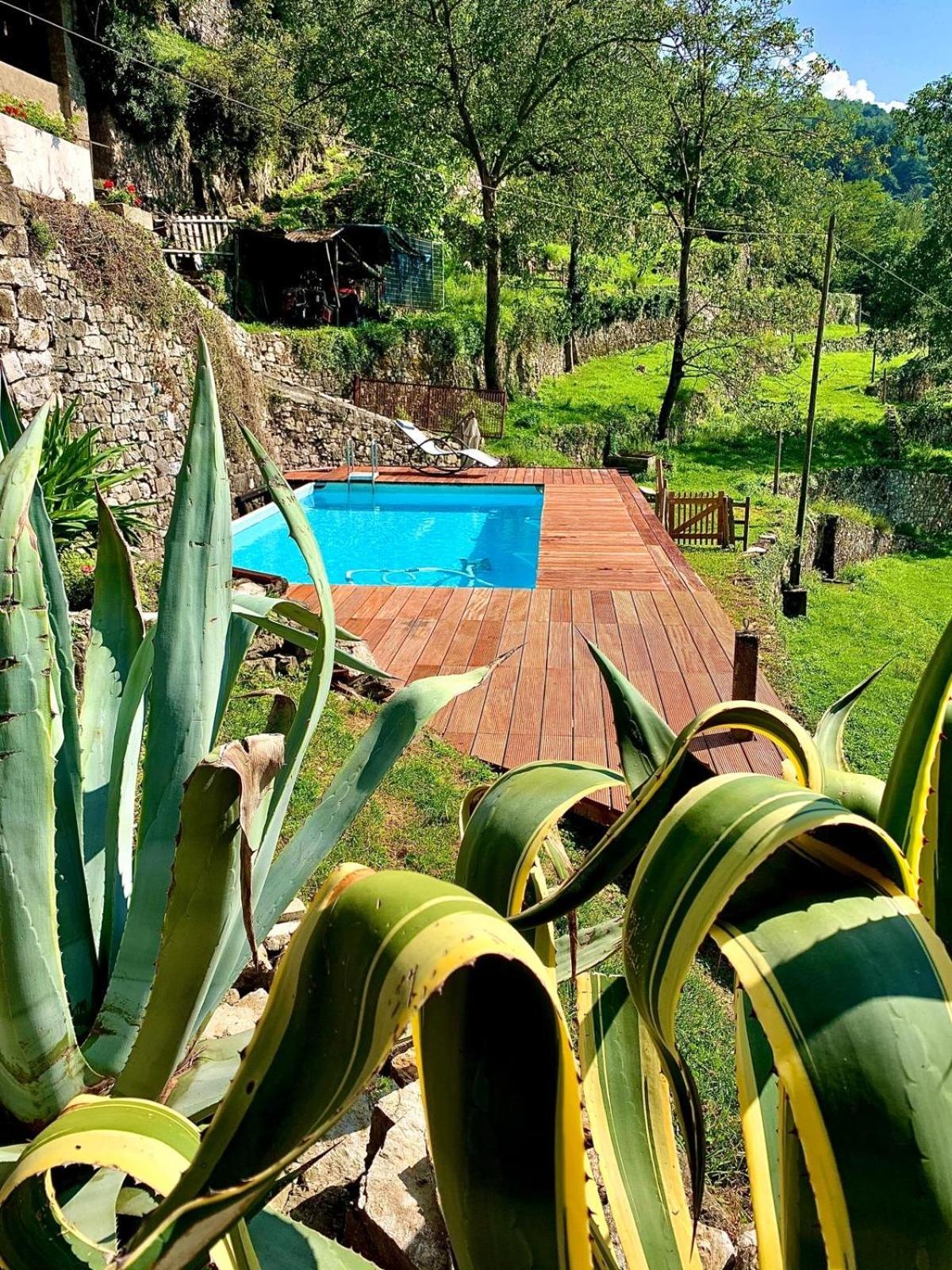 La Casa Sulla Collina Del Castello Villa Breno Exterior foto