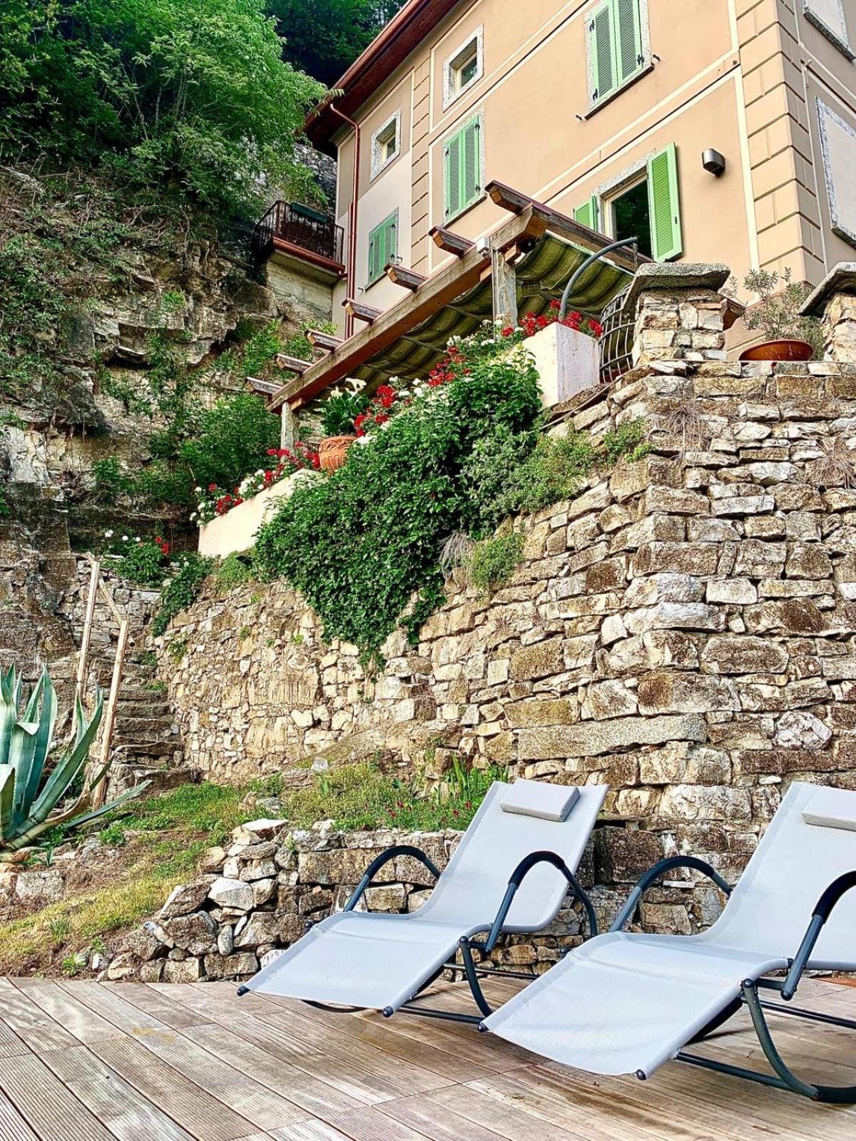 La Casa Sulla Collina Del Castello Villa Breno Exterior foto